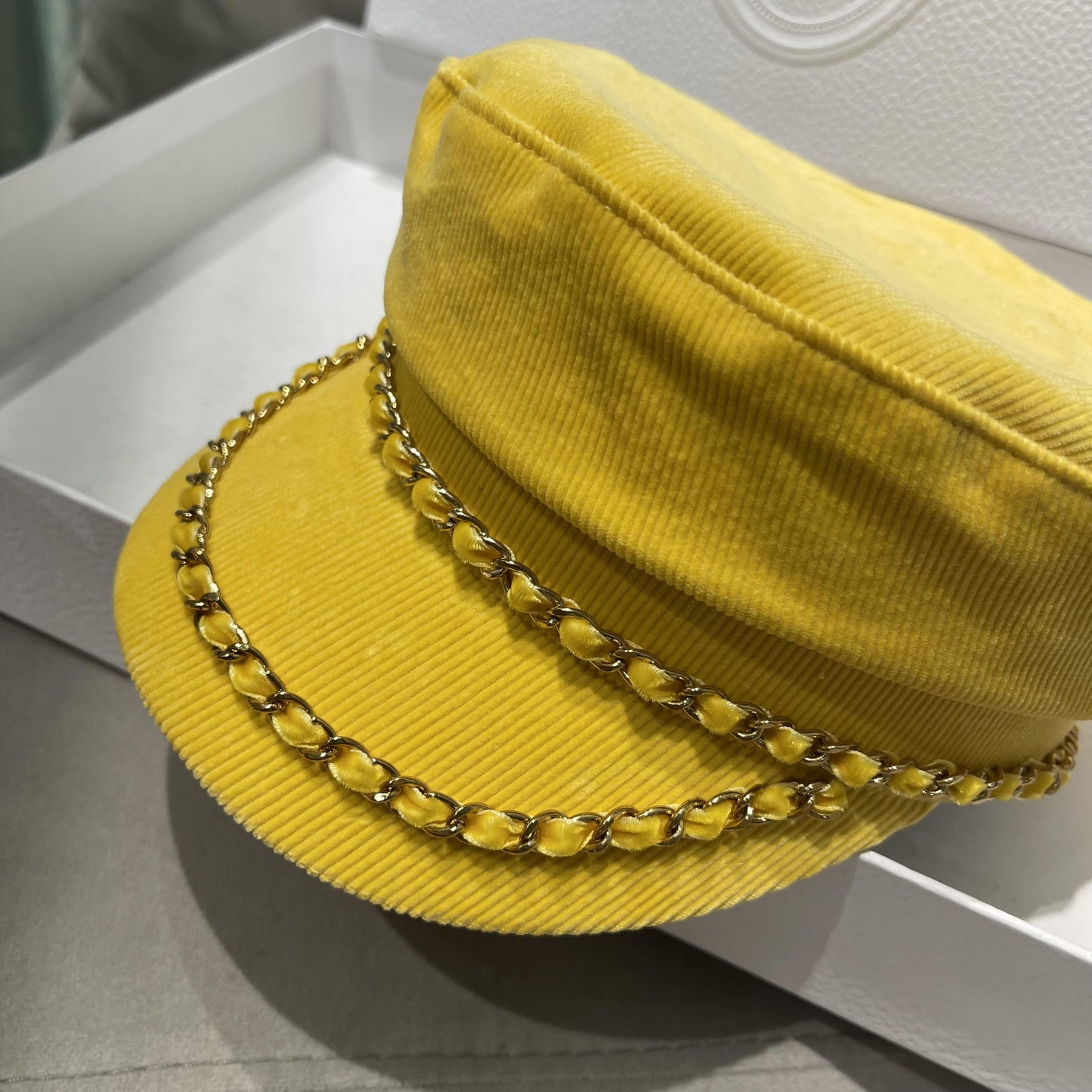 Corduroy versatile newsboy hat