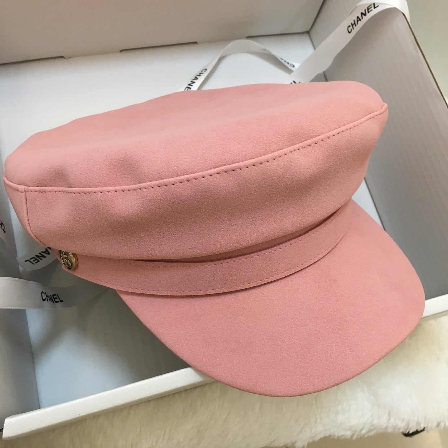 Fashionable suede flat cap Korean style