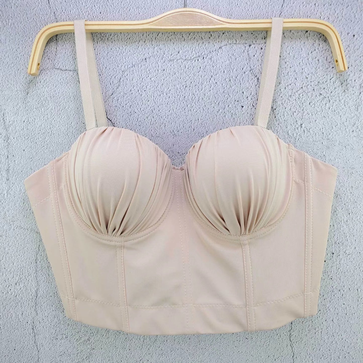 Wear sexy push-up fishbone bra short top