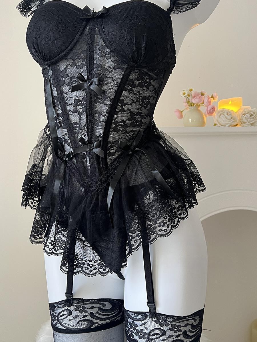 Small breasts are pushed up to look bigger, fishbone bra with breast pads