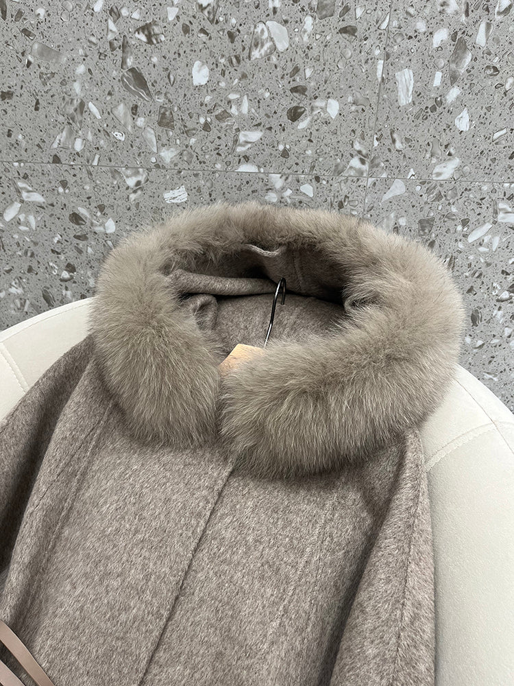 Short fox fur hooded cape