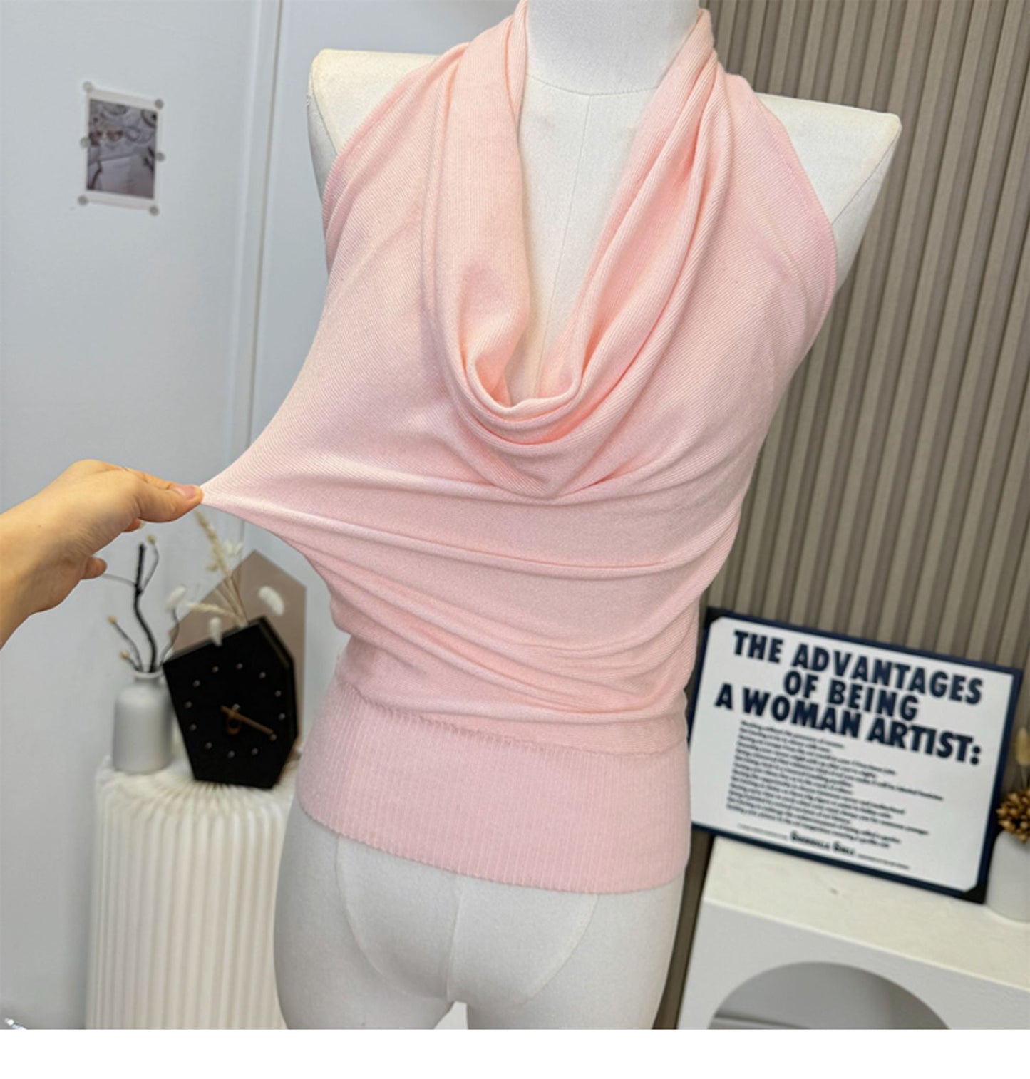 Sleeveless open back stretch-knit tank top