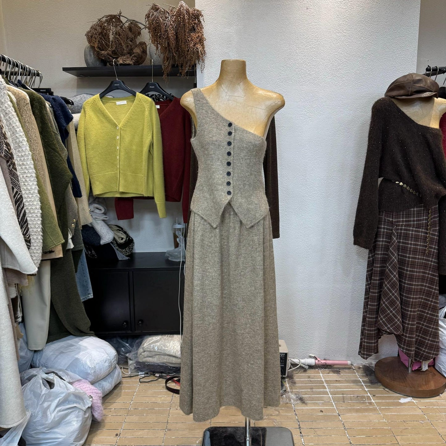 Wool off-shoulder cardigan sweater + skirt three-piece set