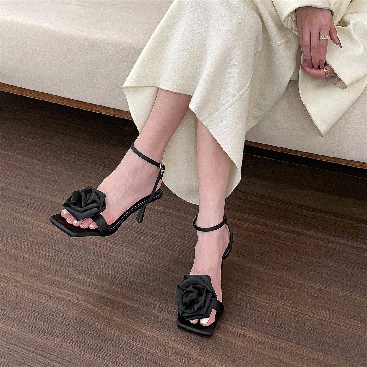 Square toe flower strap stiletto high heels