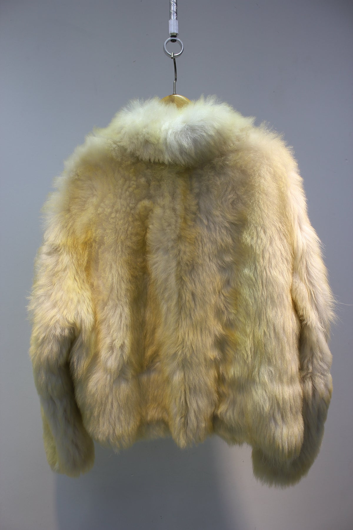 Spanish Tuscan sheepskin one-piece horn buckle short fur
