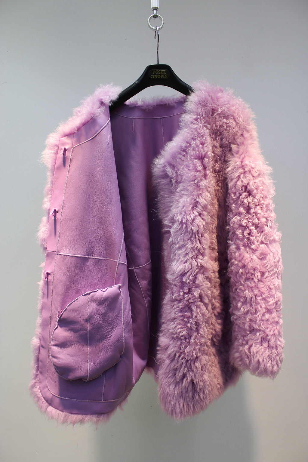 Lmported Tuscan sheepskin one-piece slimming fur jacket