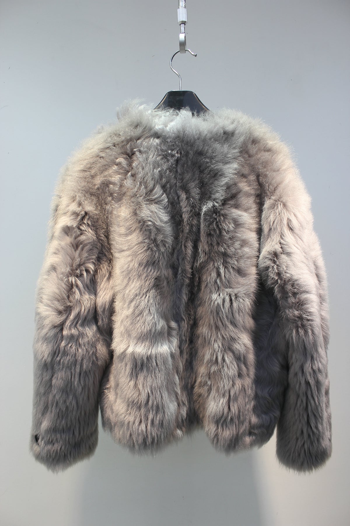 Spanish Tuscan sheepskin one-piece V-neck lady style fur