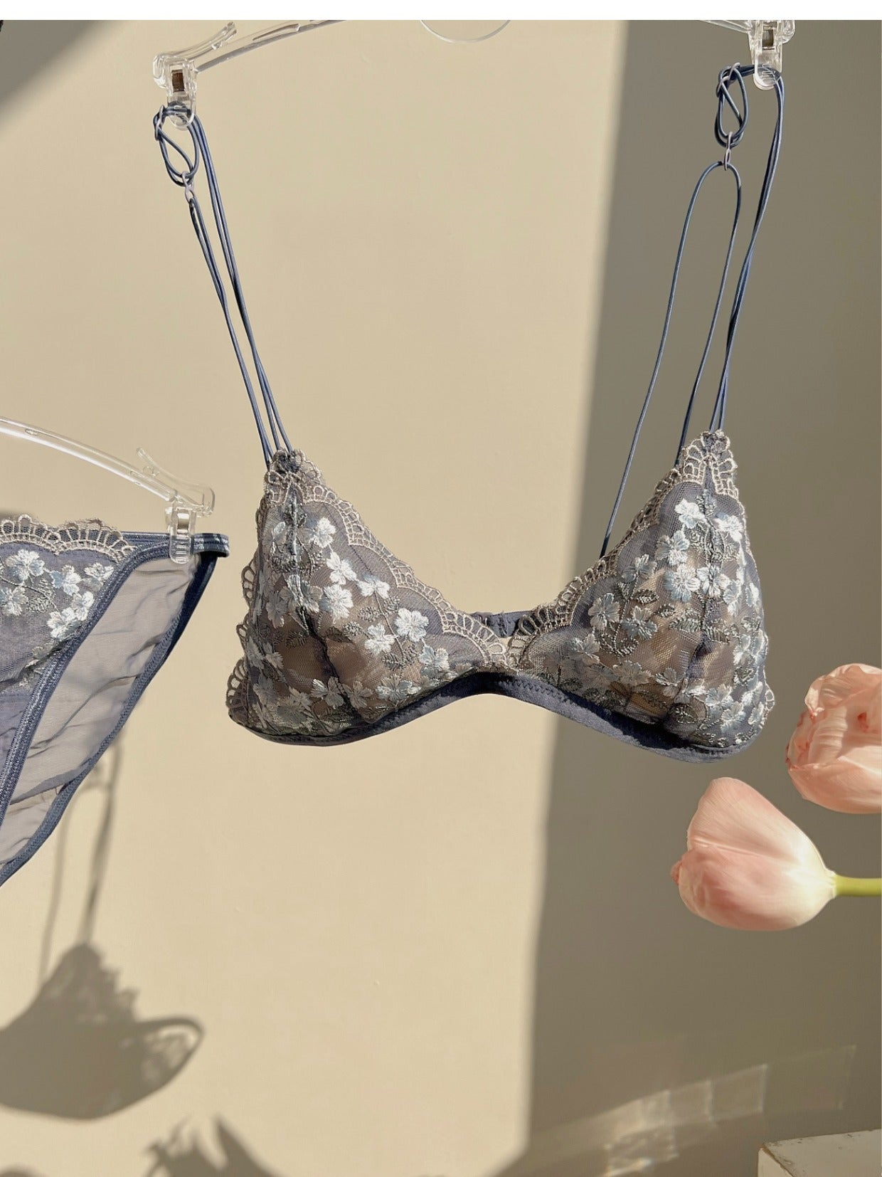 French embroidery flower triangle cup bra
