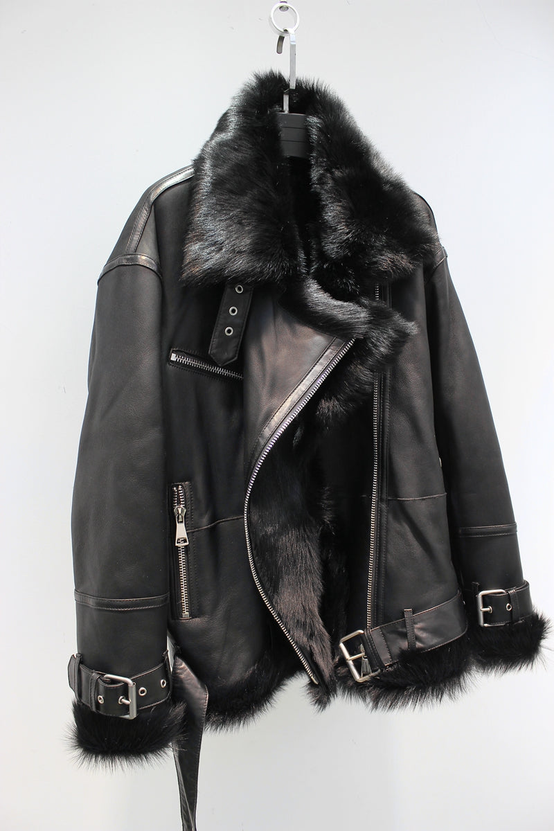 High quality genuine Tuscan fur one-piece glossy silhouette motorcycle jacket