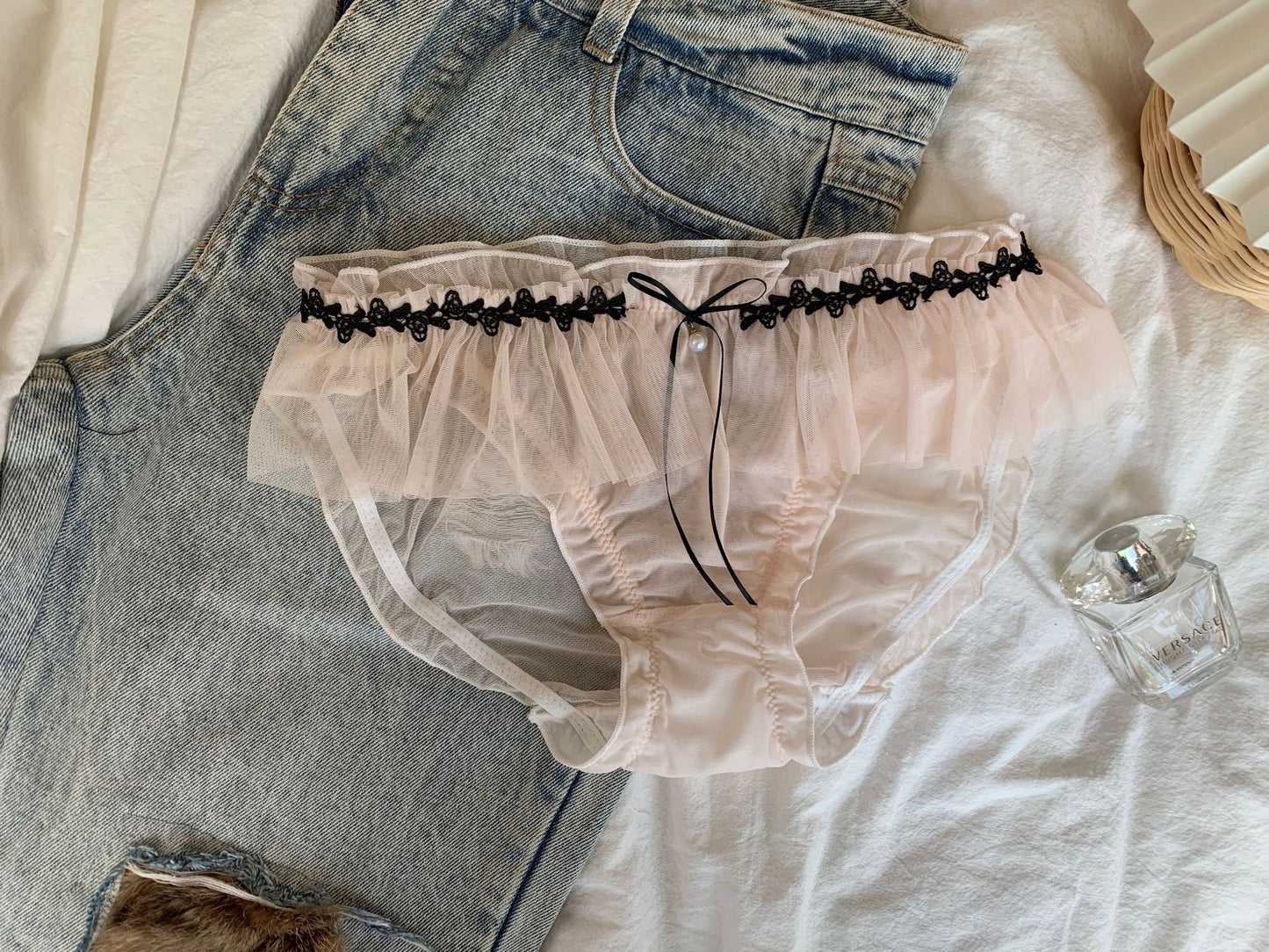 Flower bud lace mesh cotton crotch panties