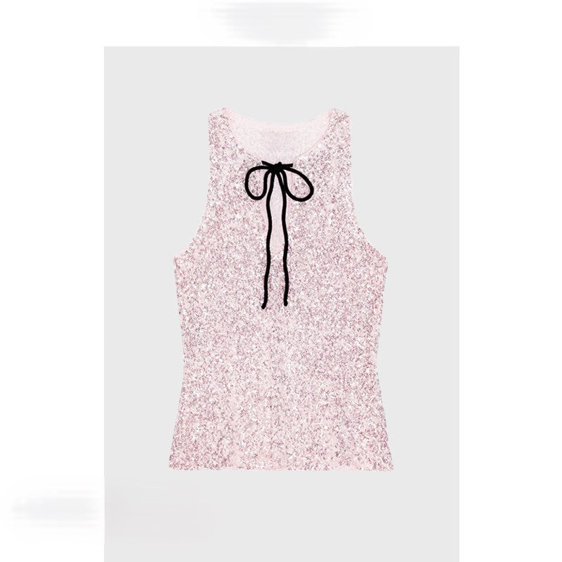 Sequined suspender top with sweet and spicy style