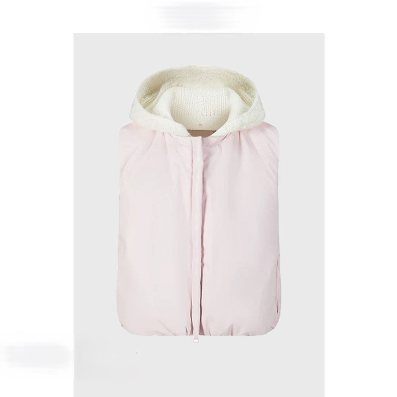 Hooded down vest with contrasting colors