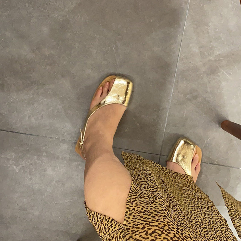 Retro square toe flat sandals