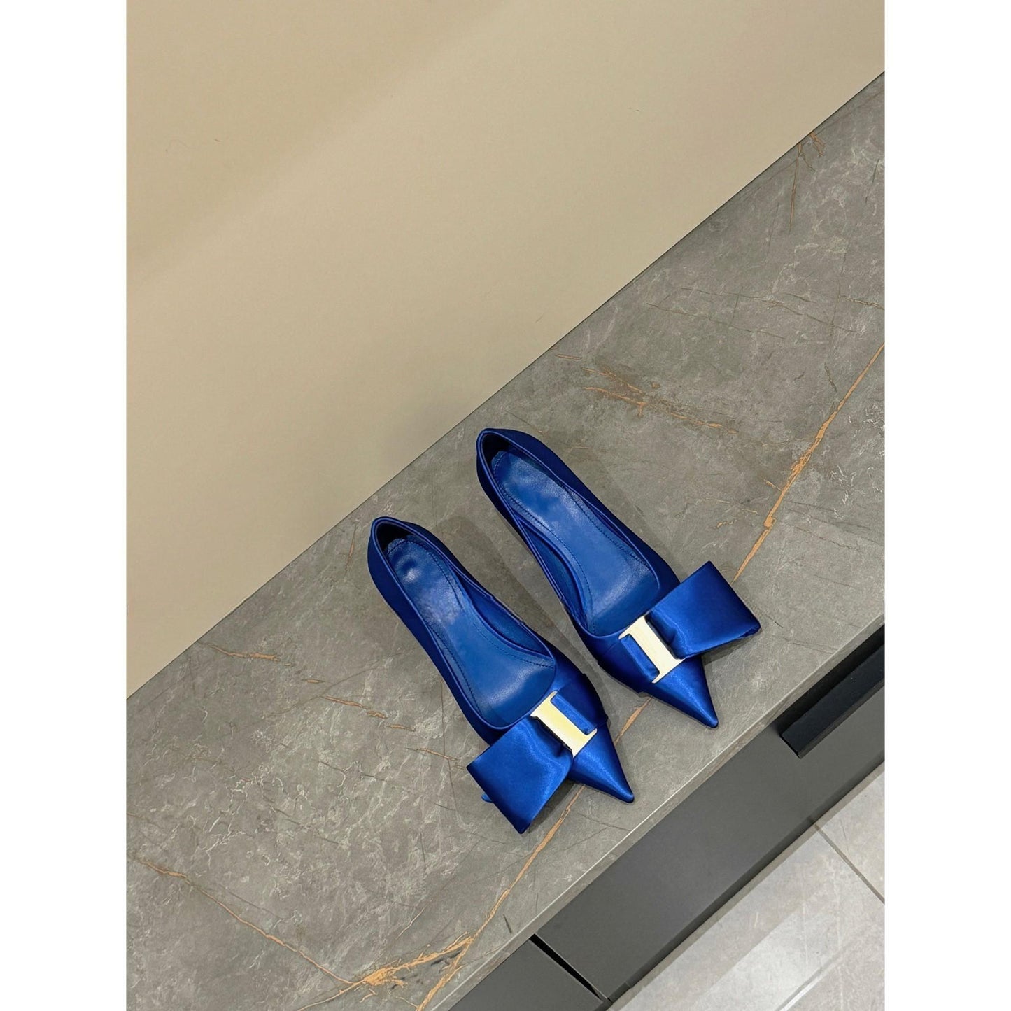 Big bow pointed toe high heels