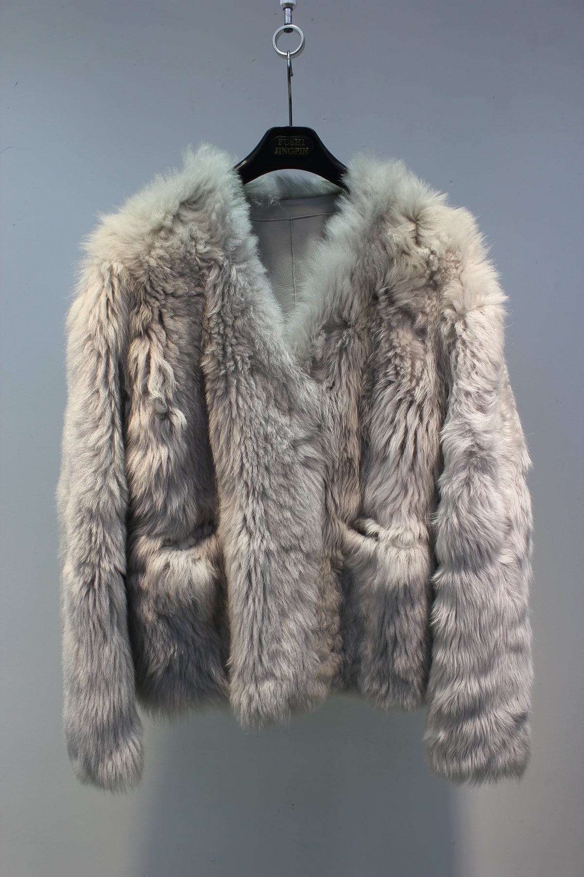 Spanish Tuscan sheepskin one-piece V-neck lady style fur