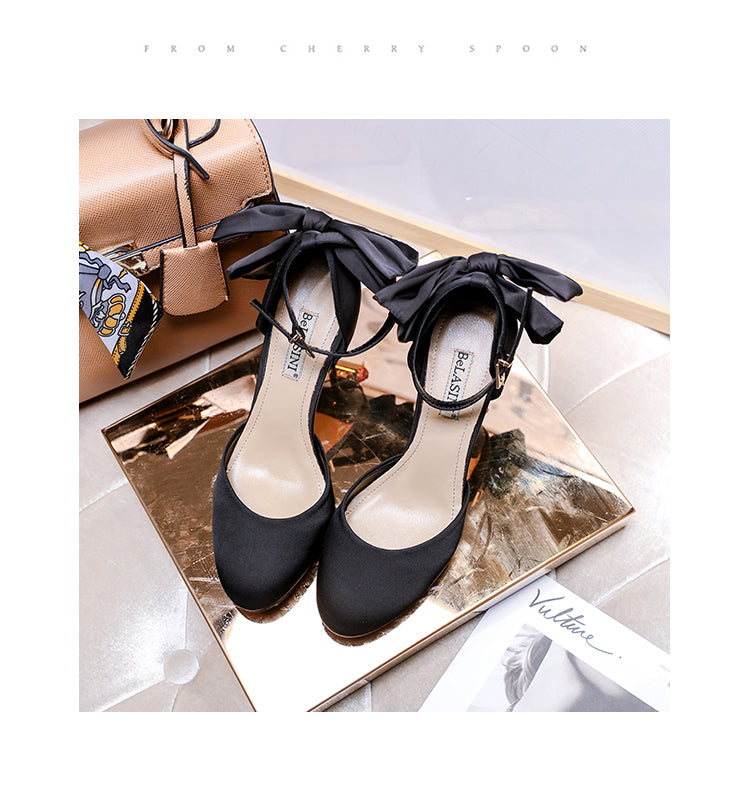One-button butterfly rhinestone satin wedding shoes