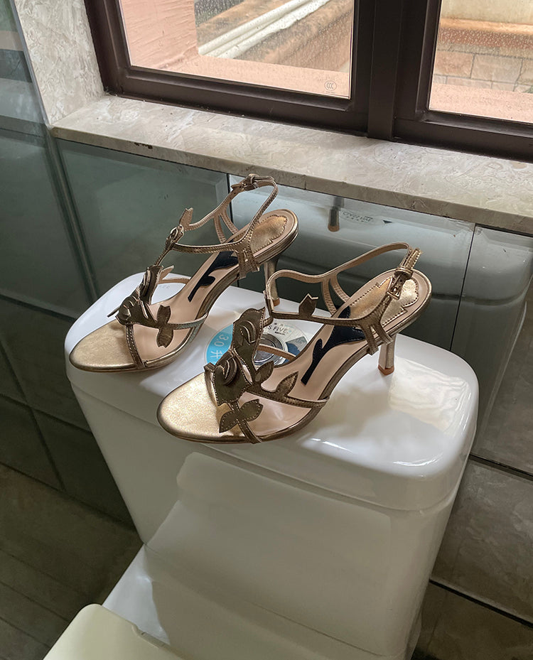 Rhinestone medieval style~~gold high-heeled sandals