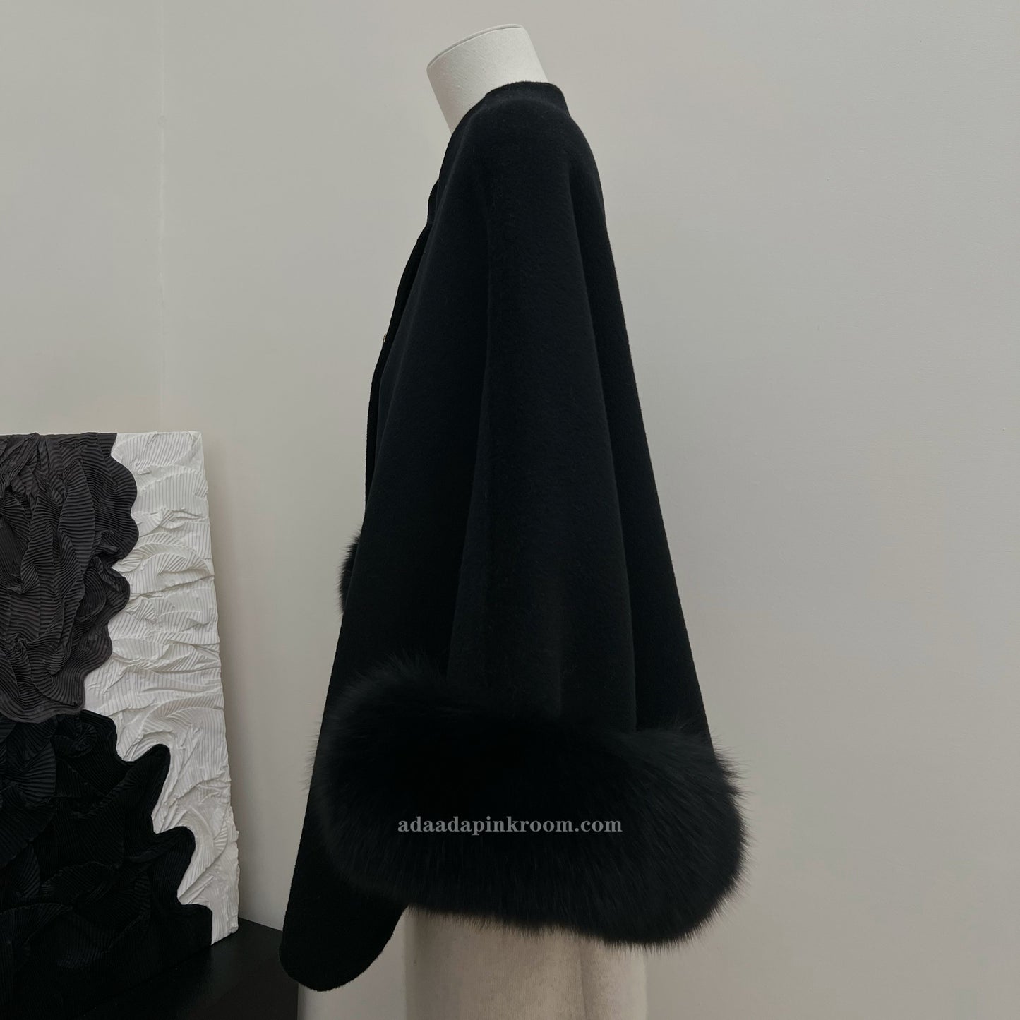 Fox fur cape short coat