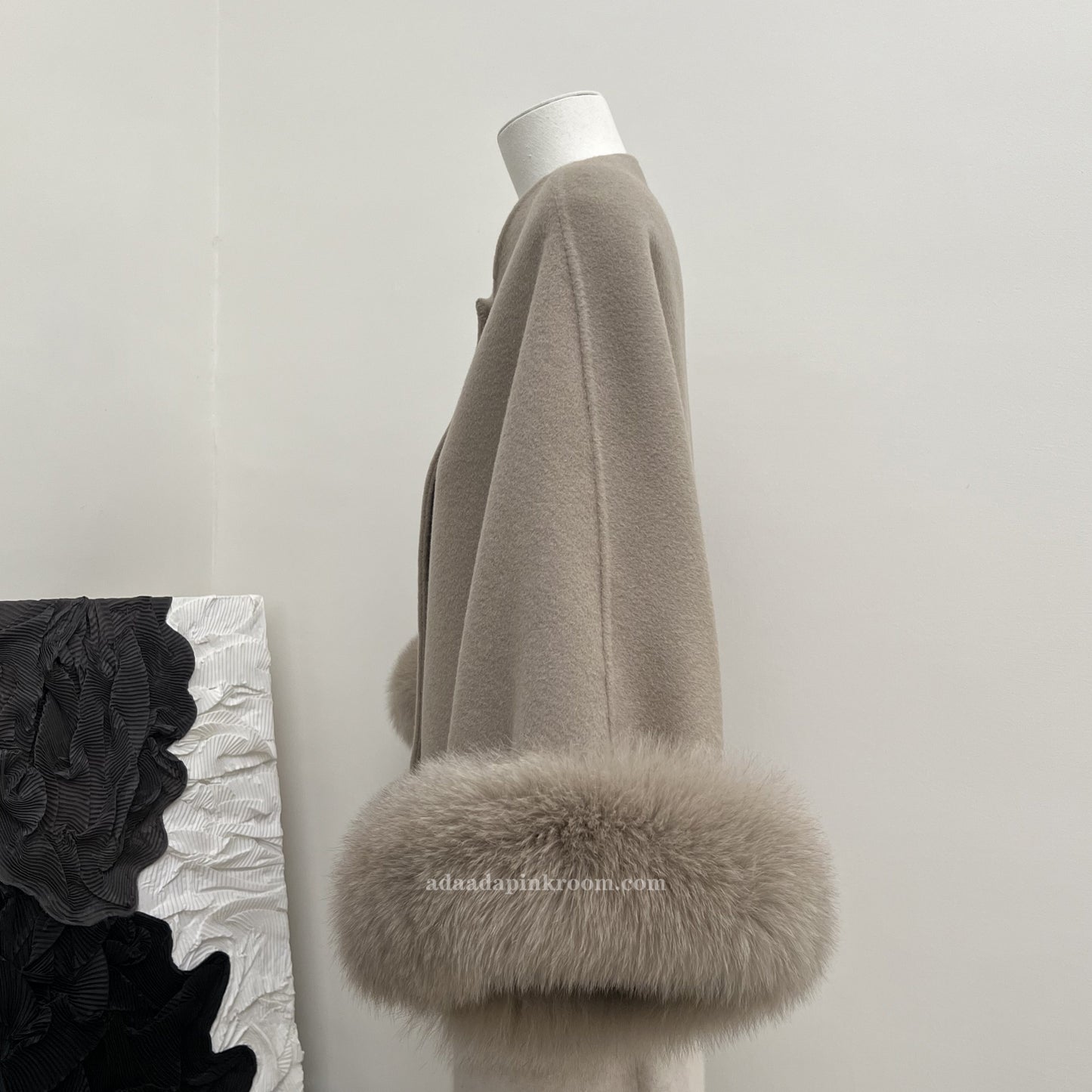 Fox fur cape short coat
