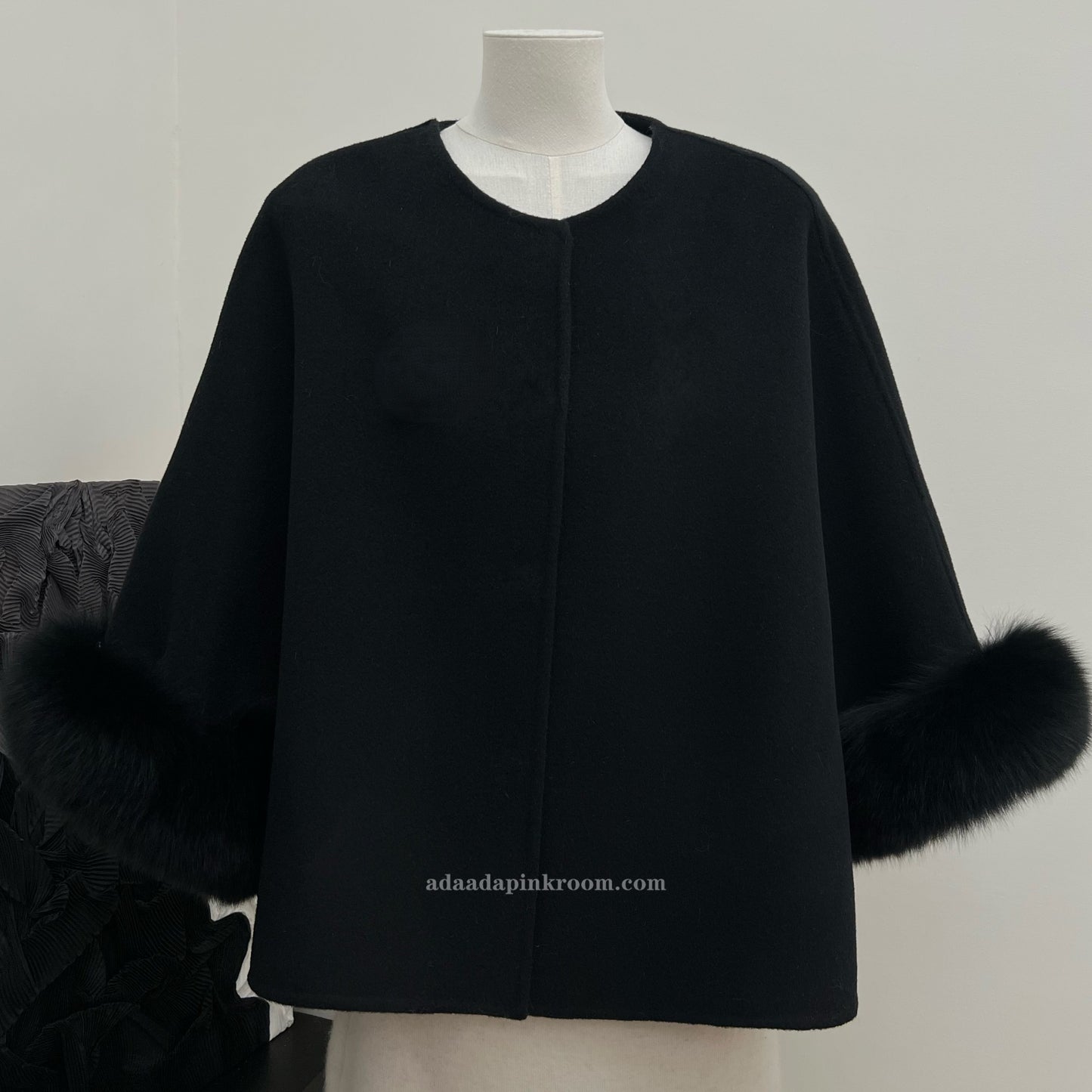 Fox fur cape short coat