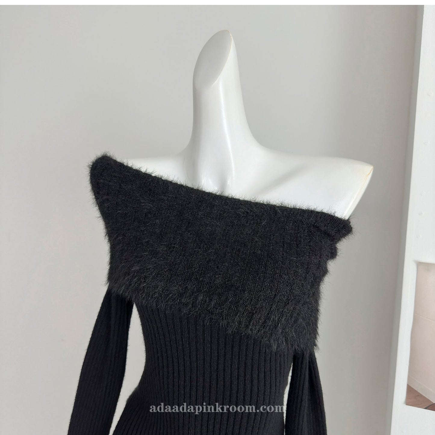 women's short off shoulder sweater