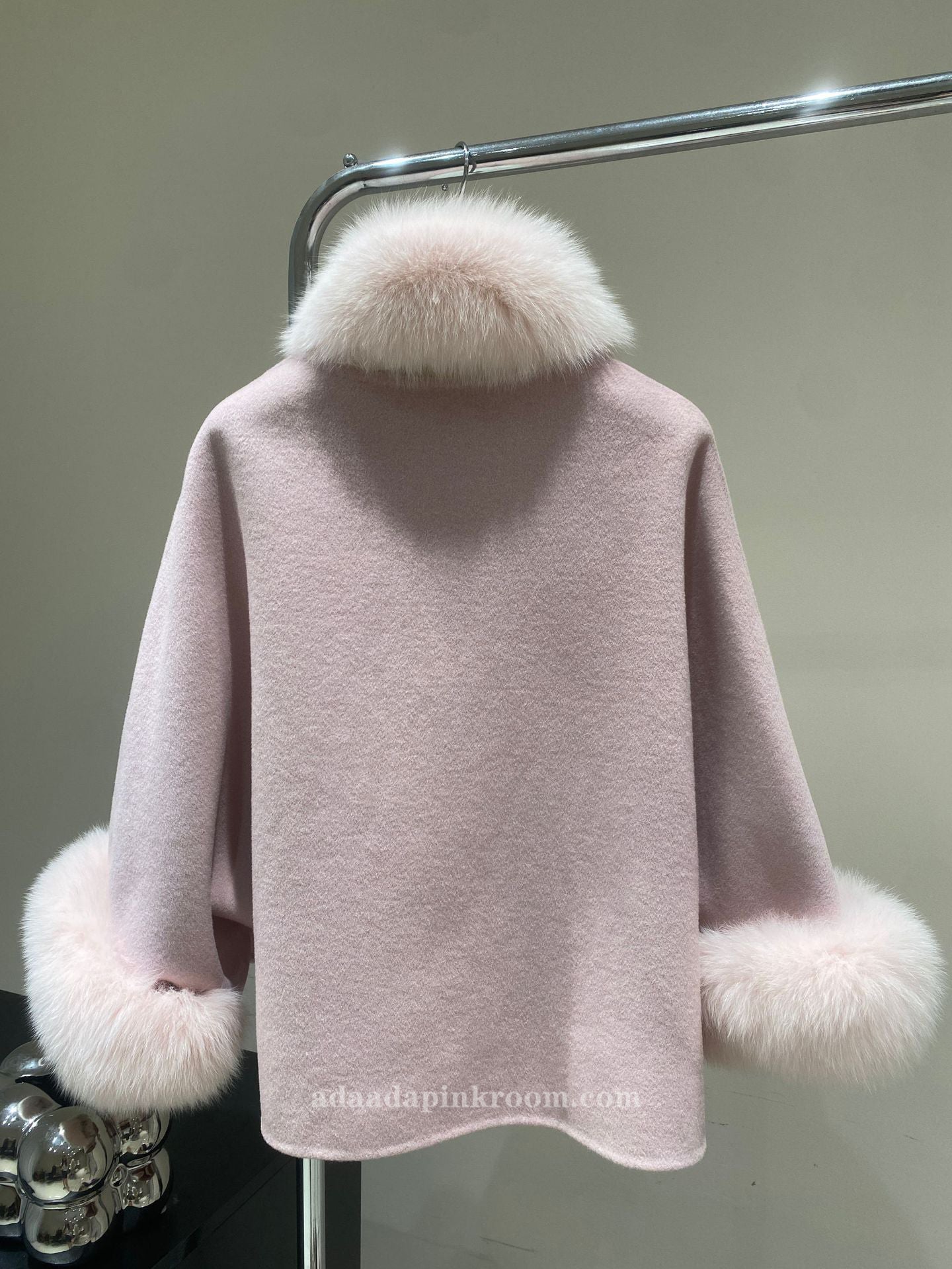 Double-faced cashmere coat with small cape