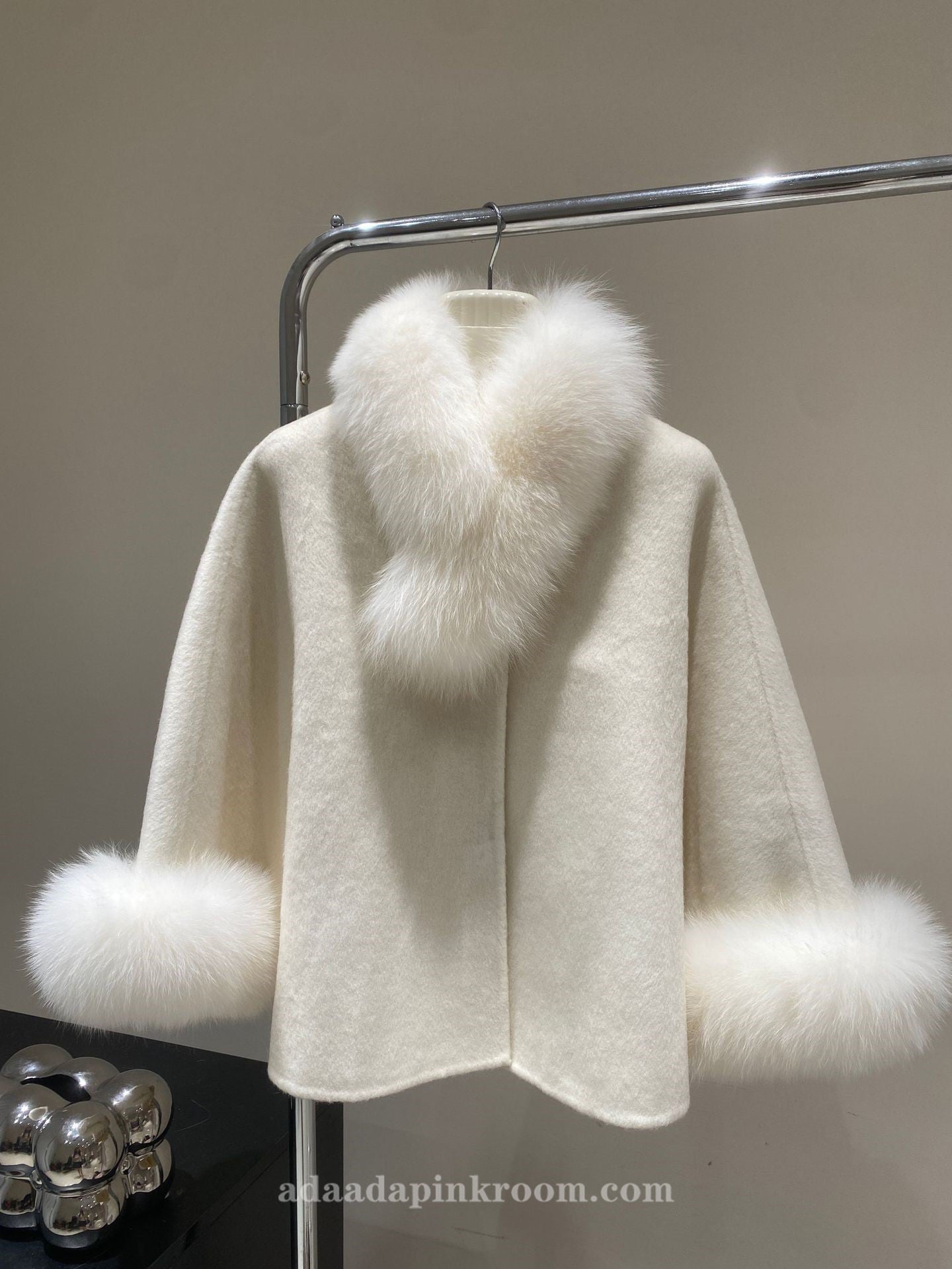 Double-faced cashmere coat with small cape