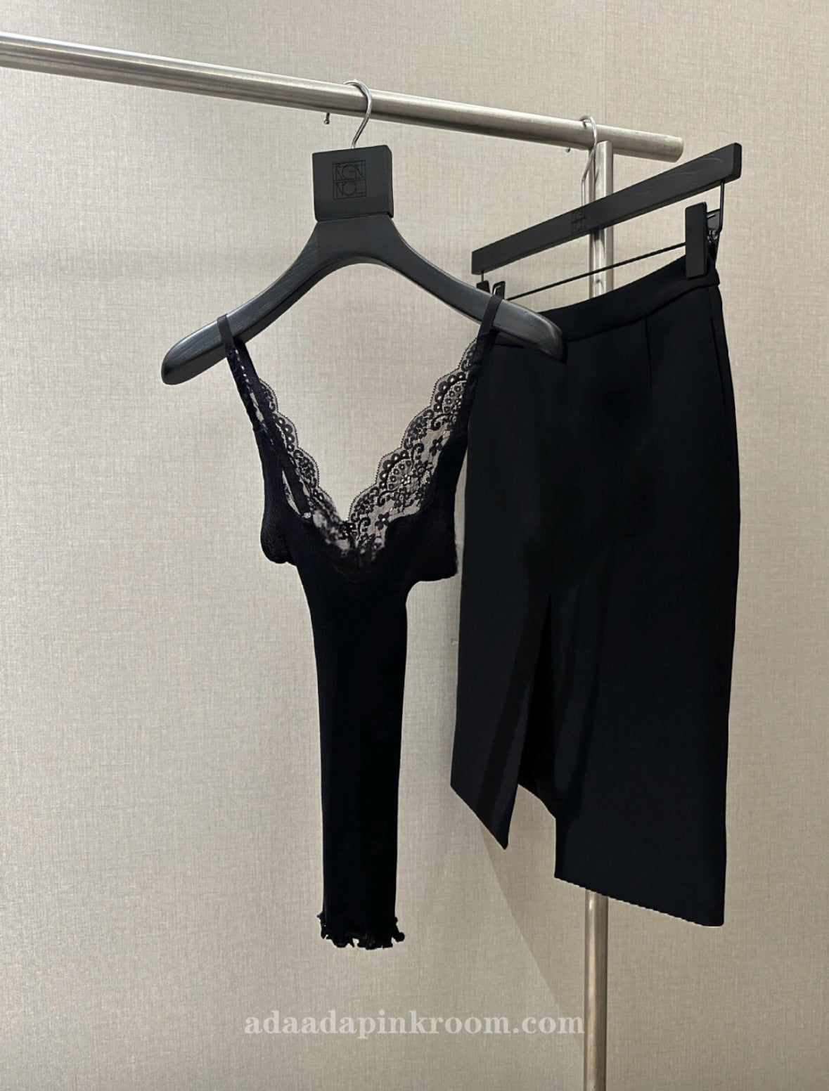 Lace base v-neck silk camisole