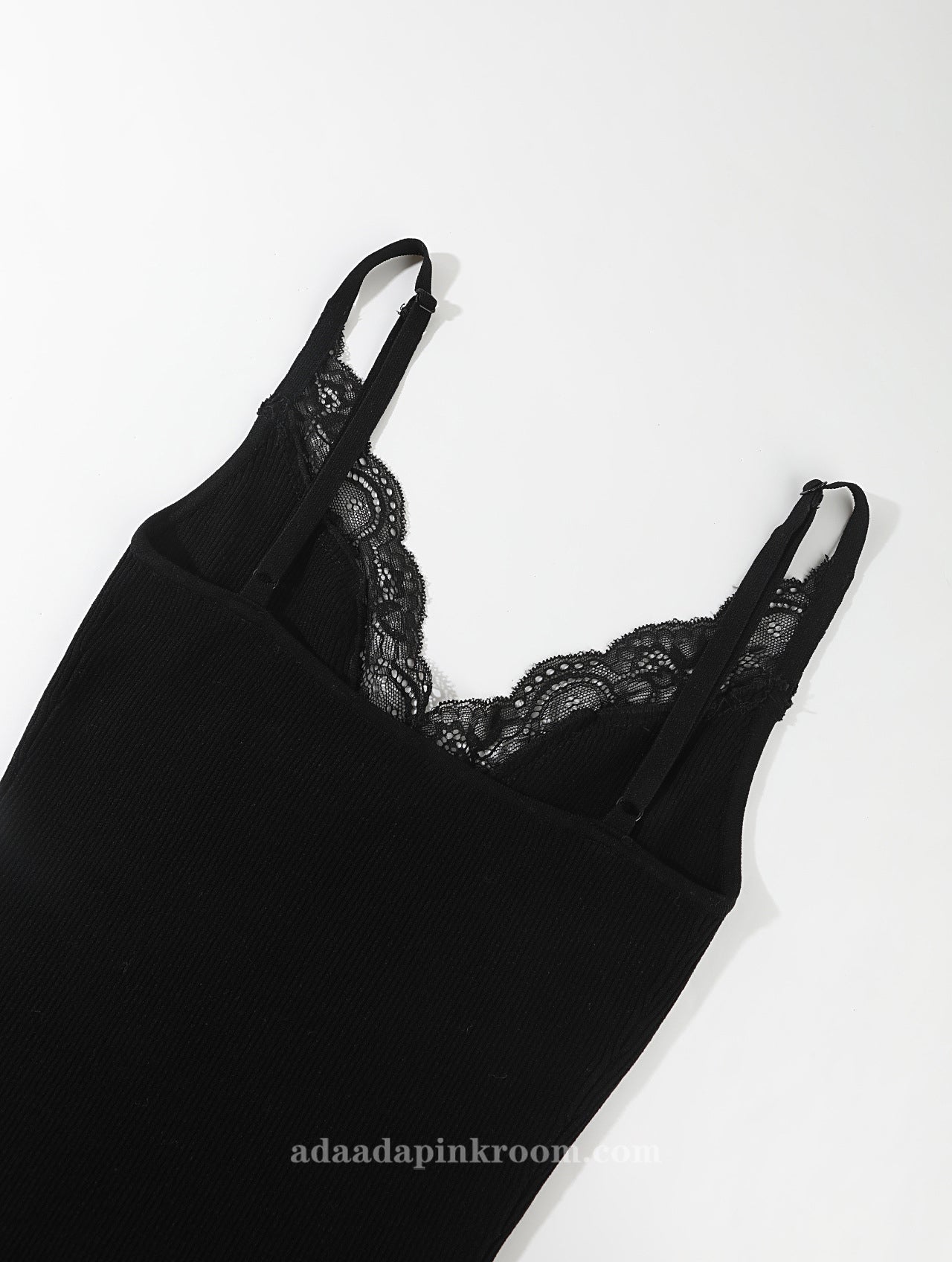 Lace base v-neck silk camisole
