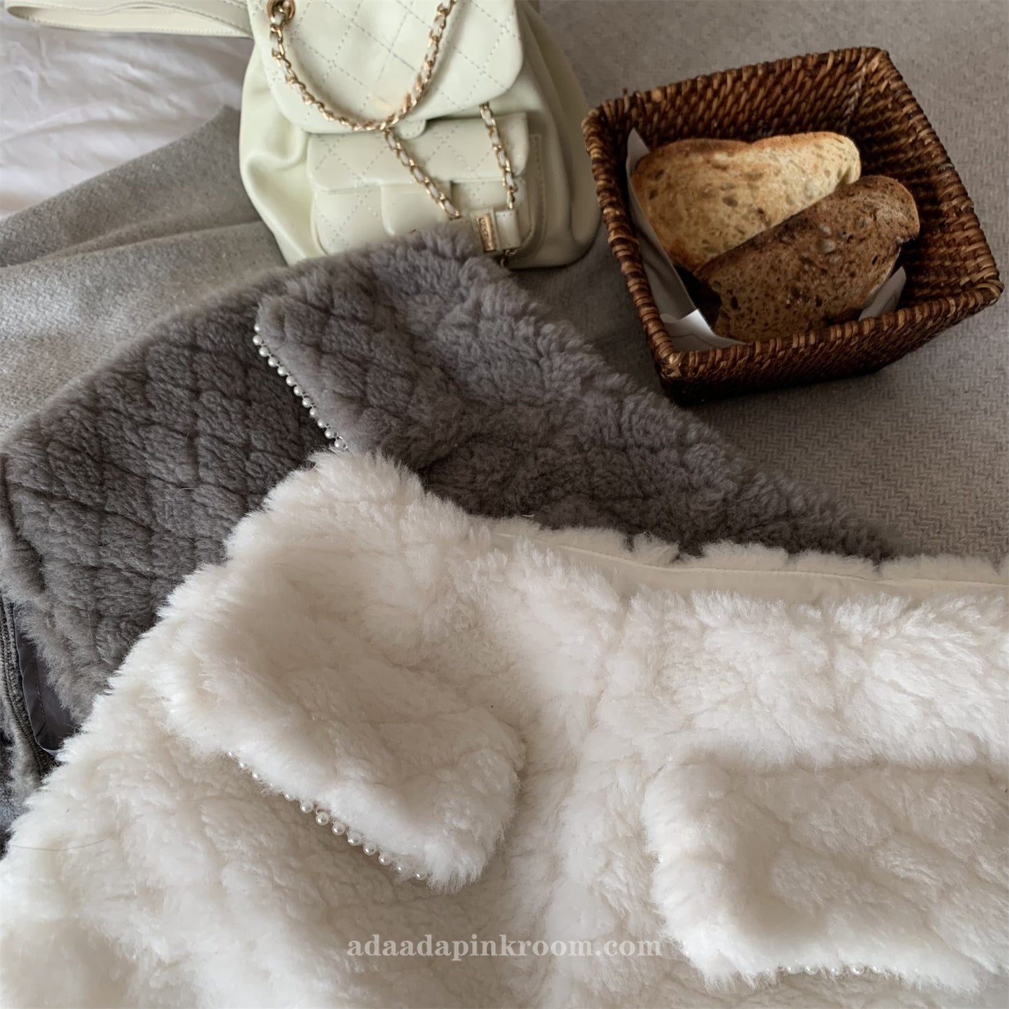 Plush shorts white
