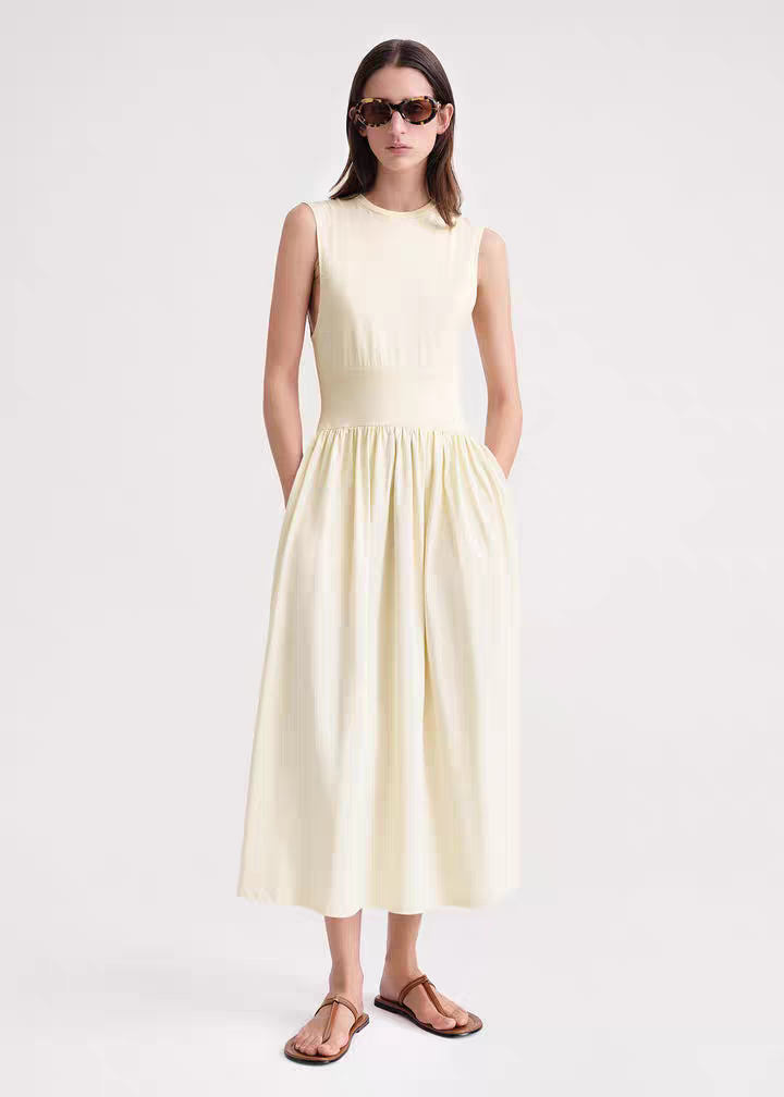 Minimalist round-neck sleeveless long dress