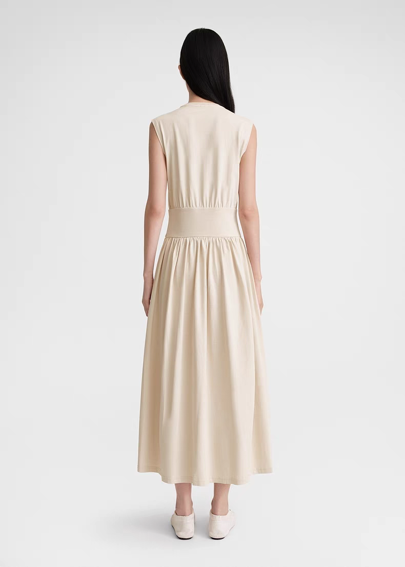 Minimalist round-neck sleeveless long dress