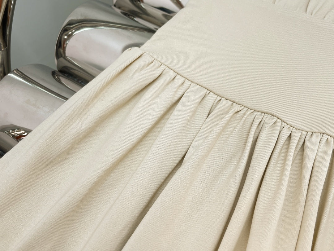 Minimalist round-neck sleeveless long dress