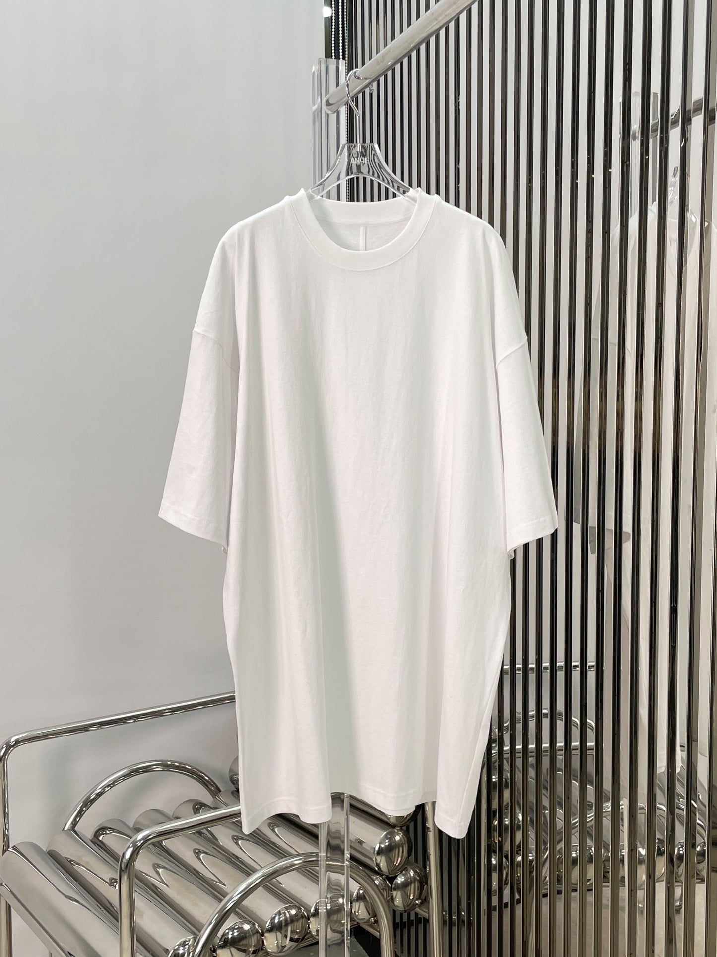 Short-sleeved loose T-shirt