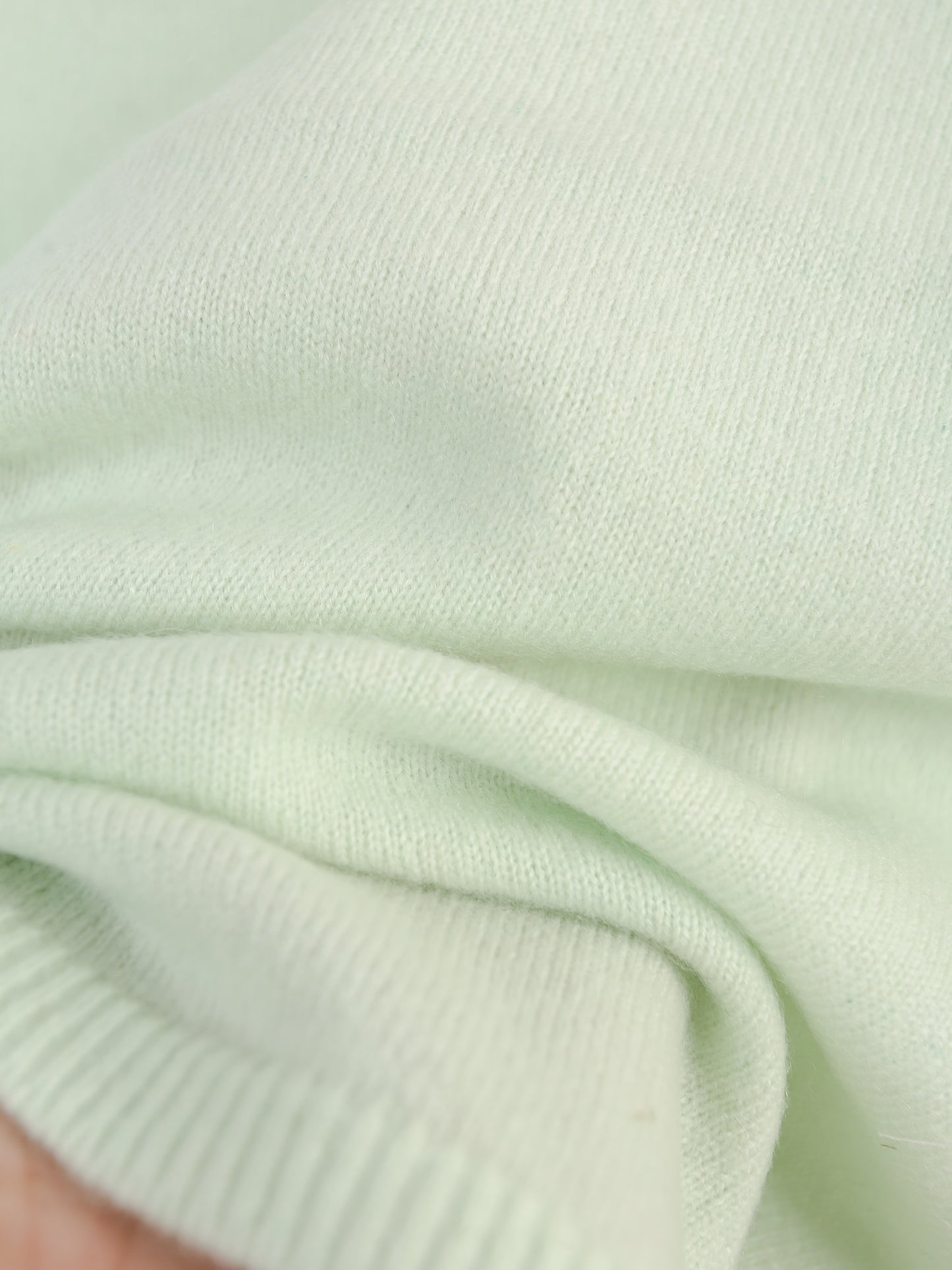Cashmere V-neck seamless knitted camisole