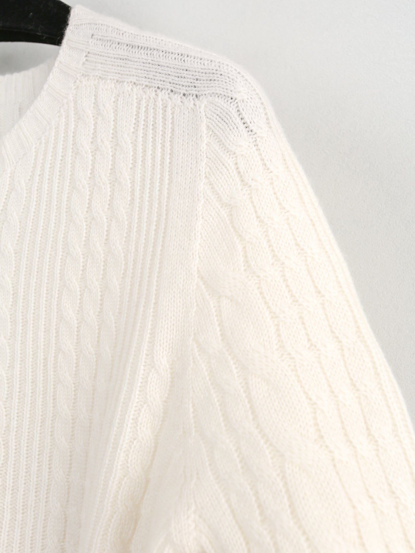 Cashmere crew neck cable knit sweater