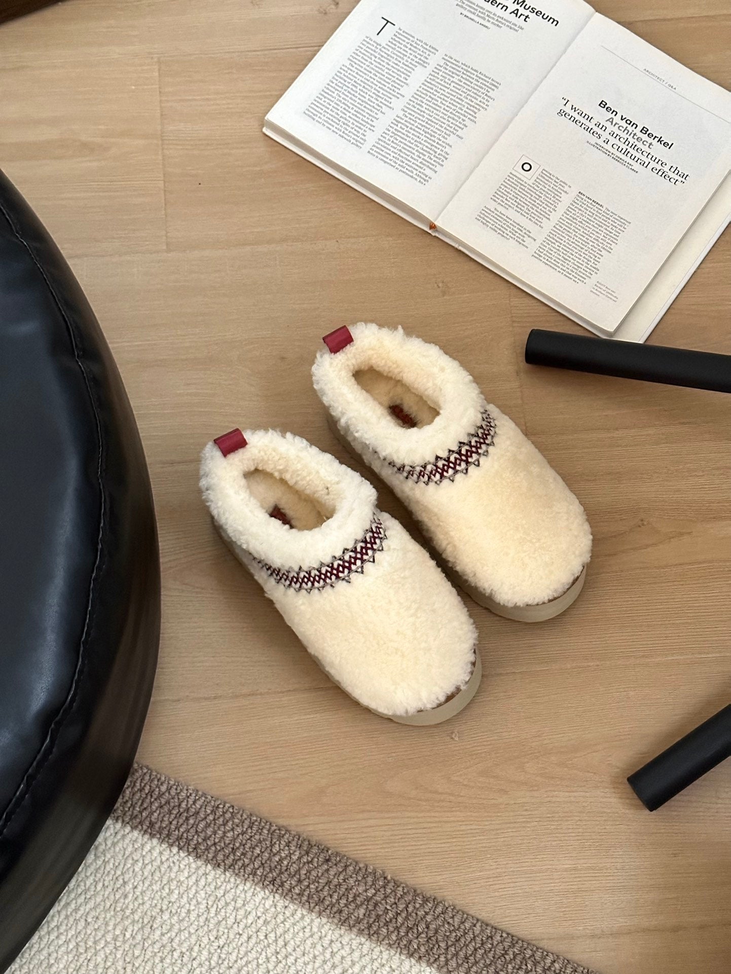 Mini snow boots