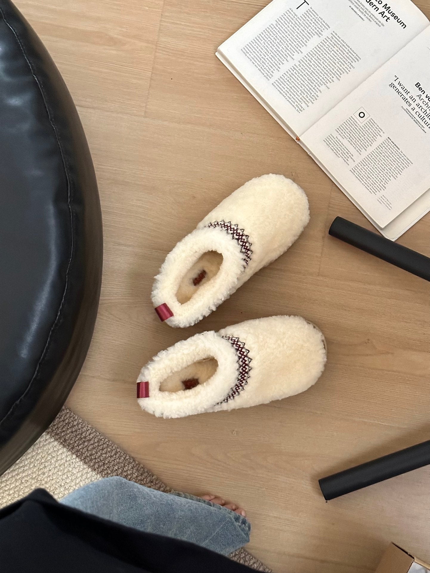 Mini snow boots
