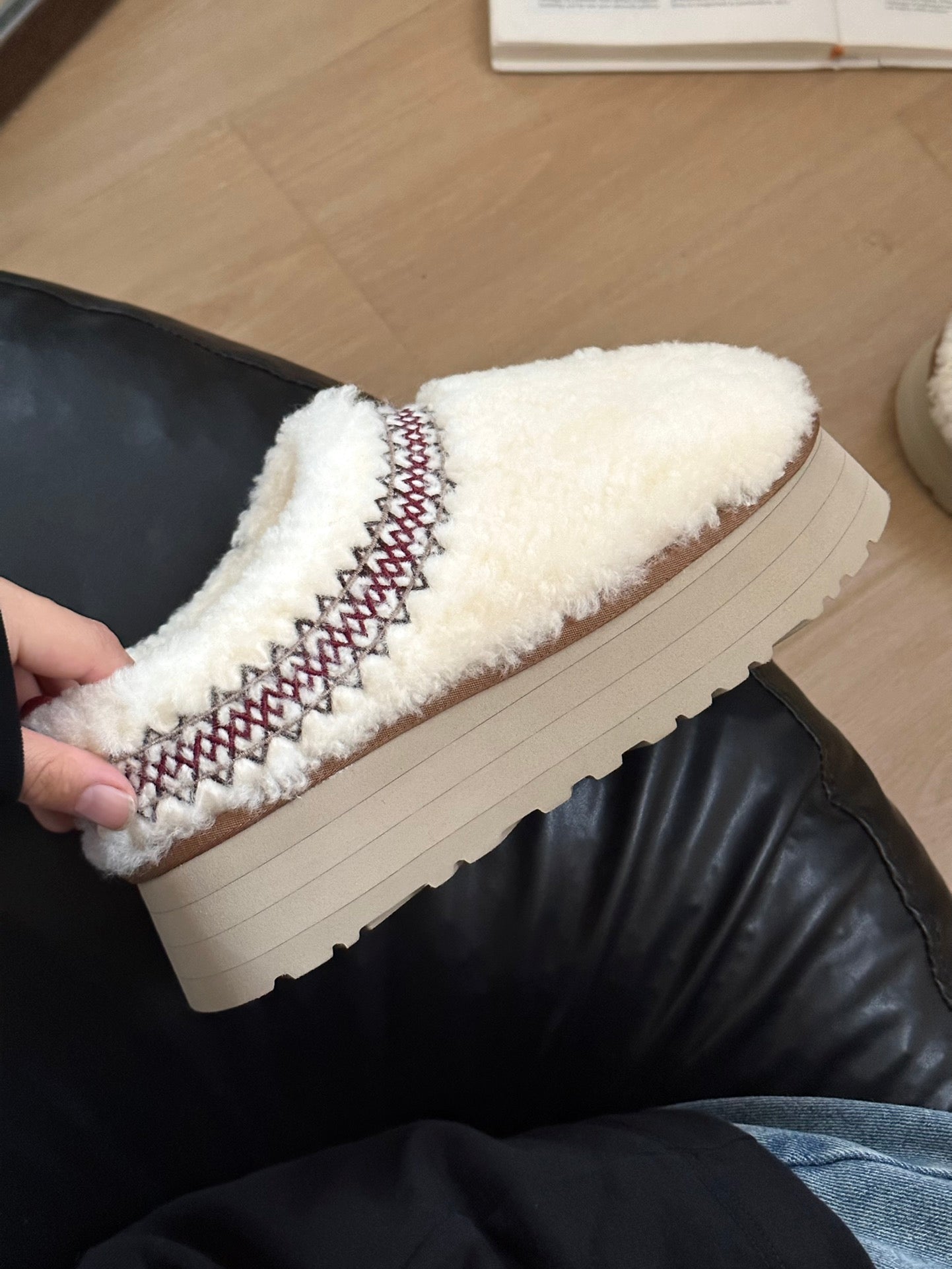 Mini snow boots