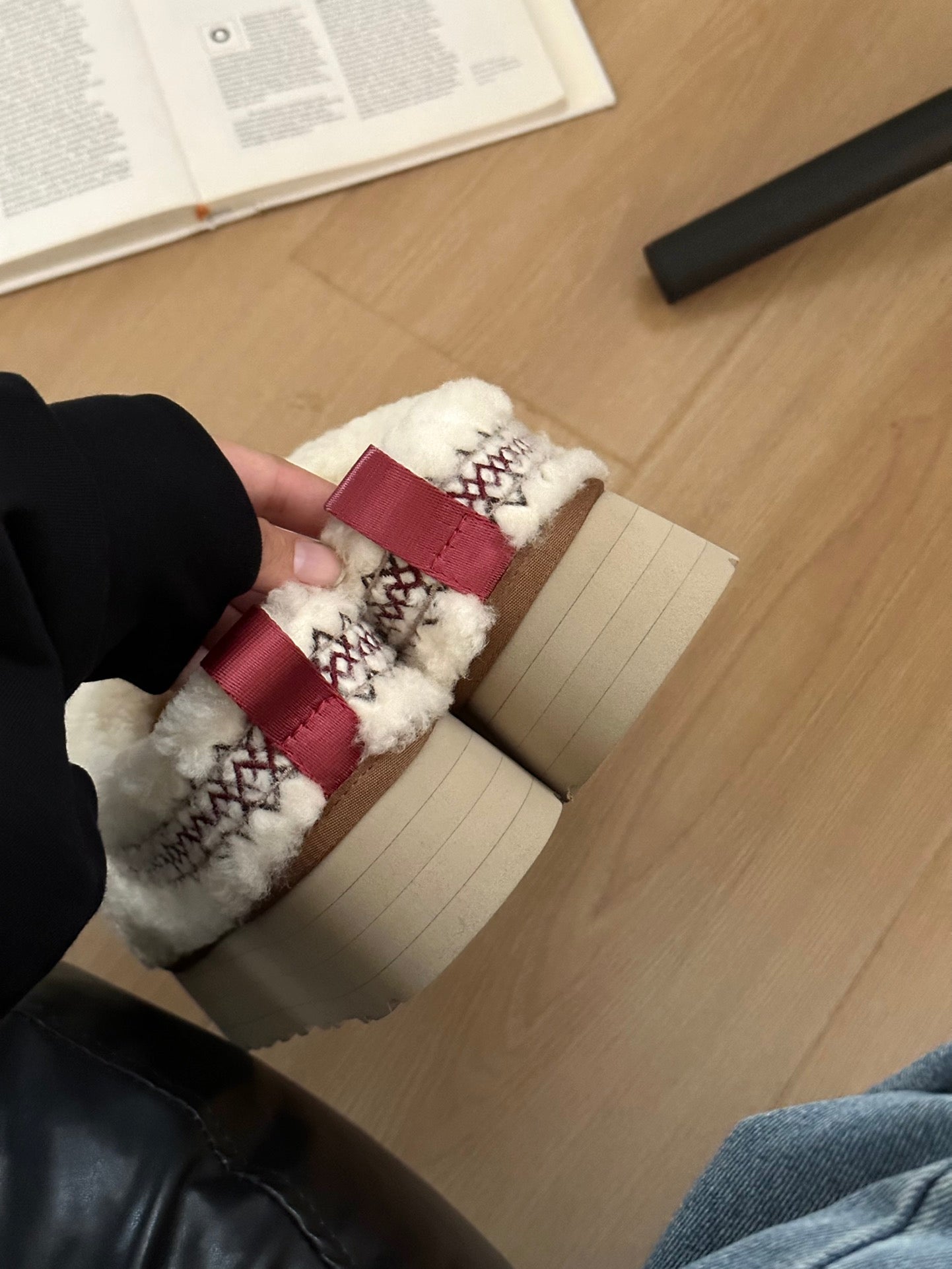 Mini snow boots