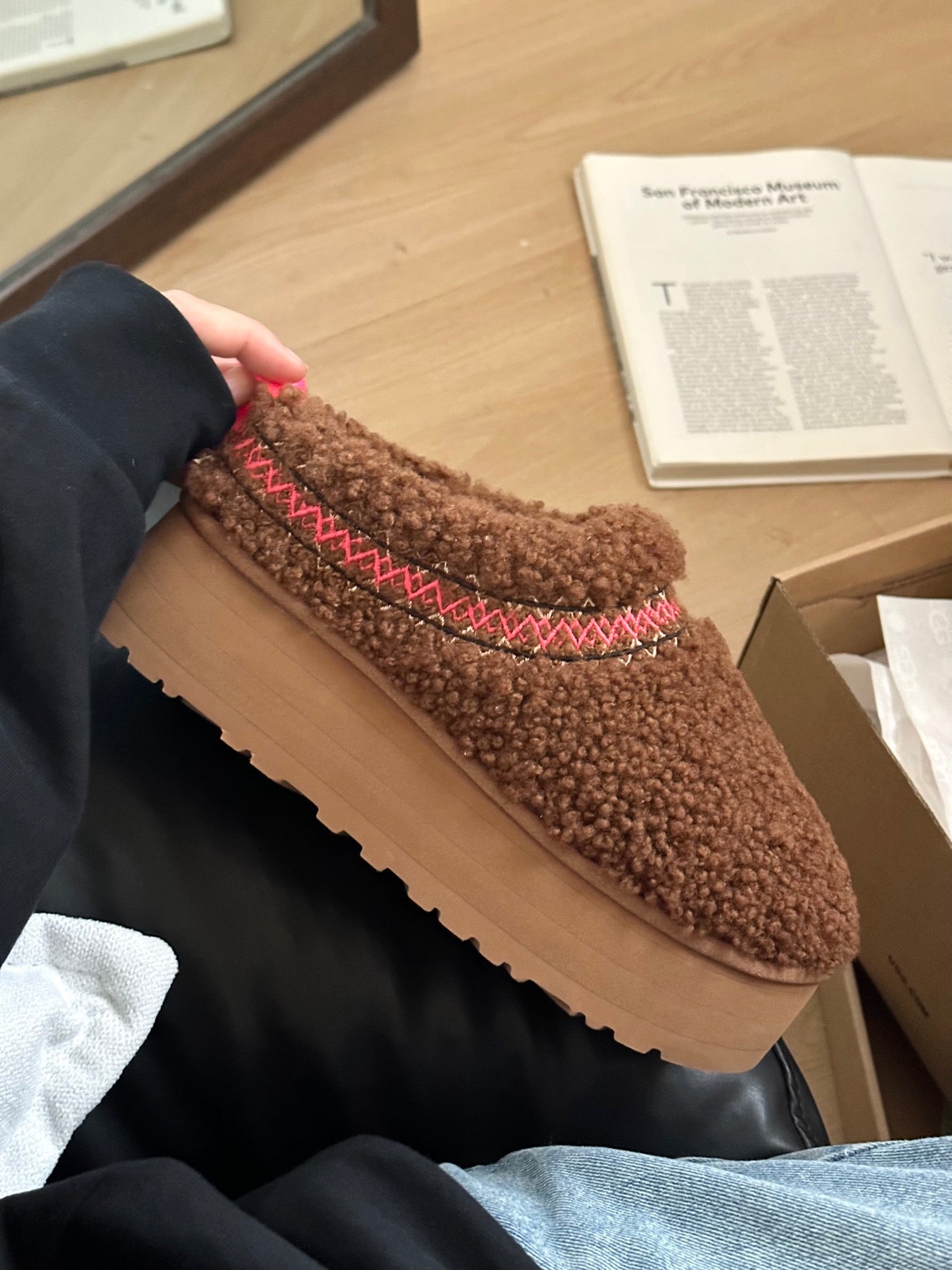 Mini snow boots