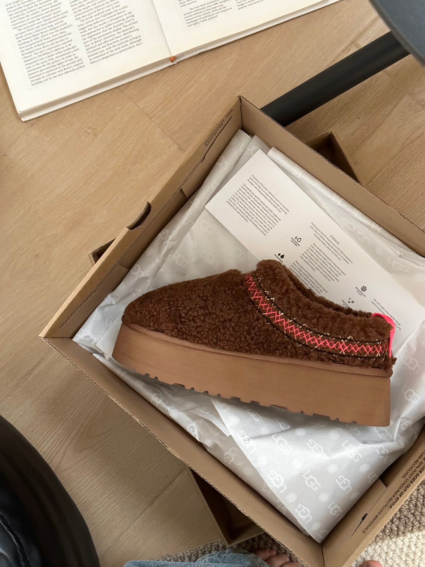 Mini snow boots