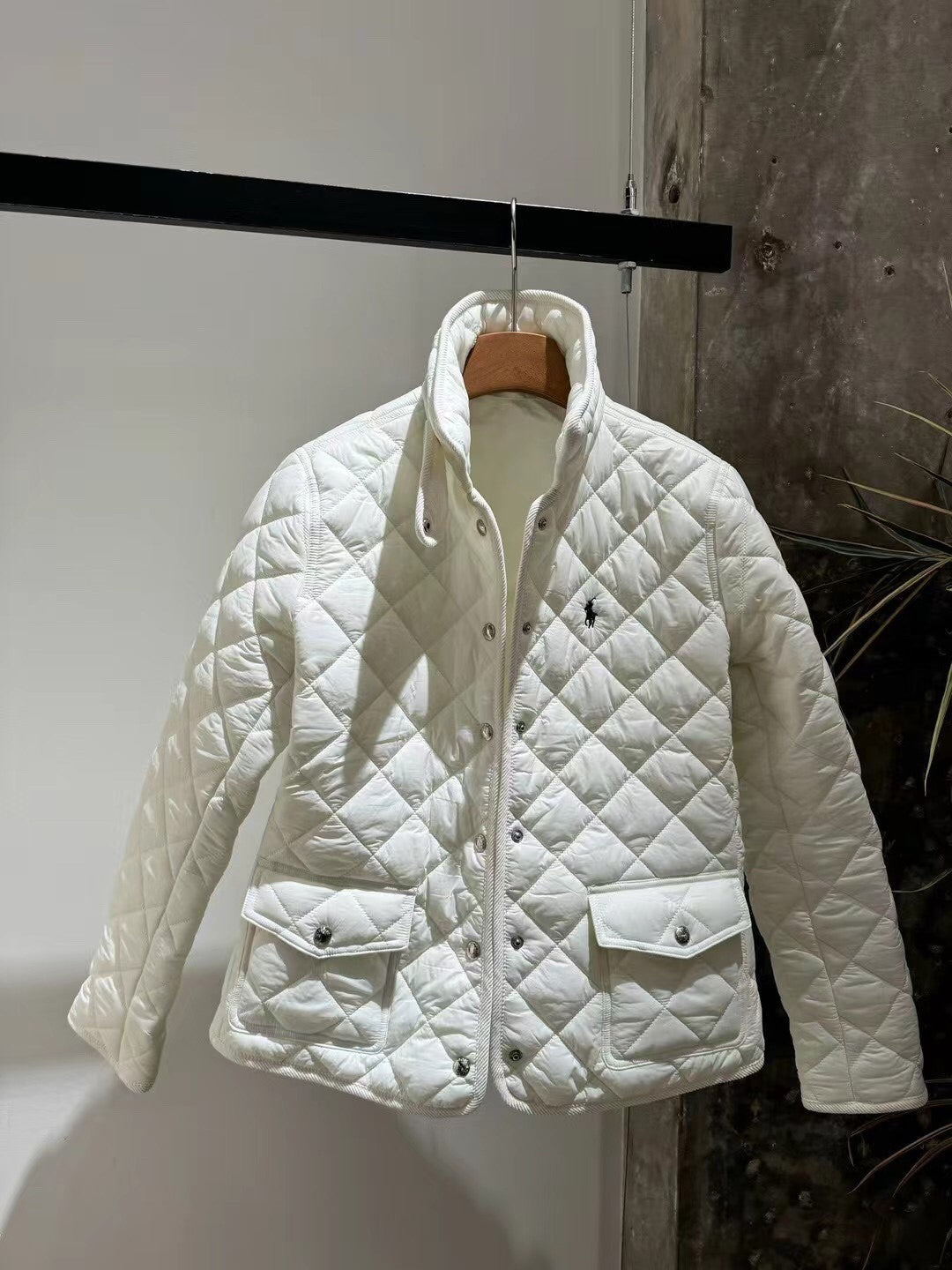 White slim-fit jacket,