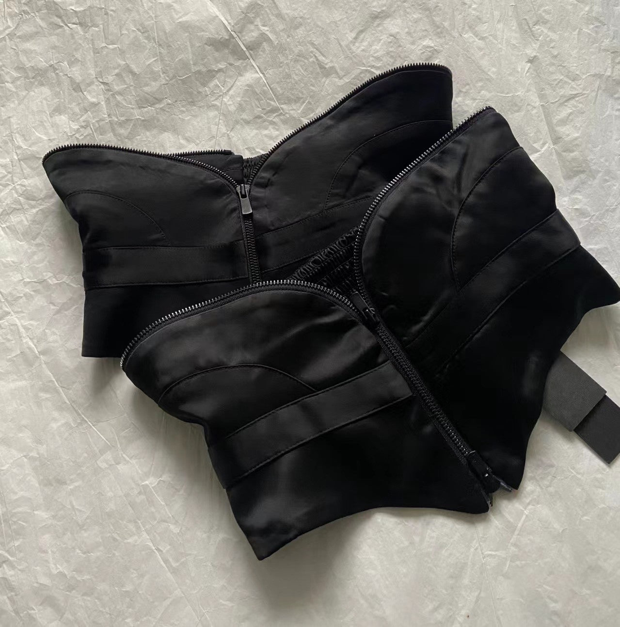 Black waist