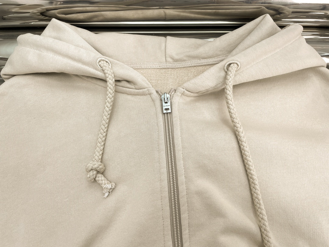 Lettering embroidered sweatshirt