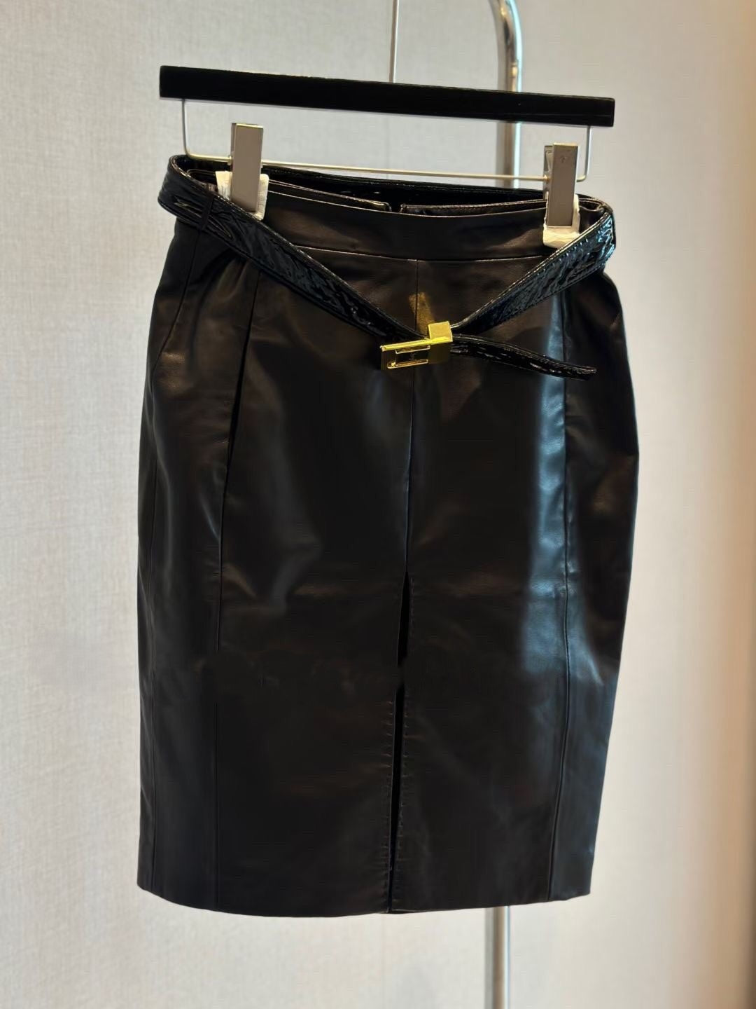 Lambskin skirt with slits