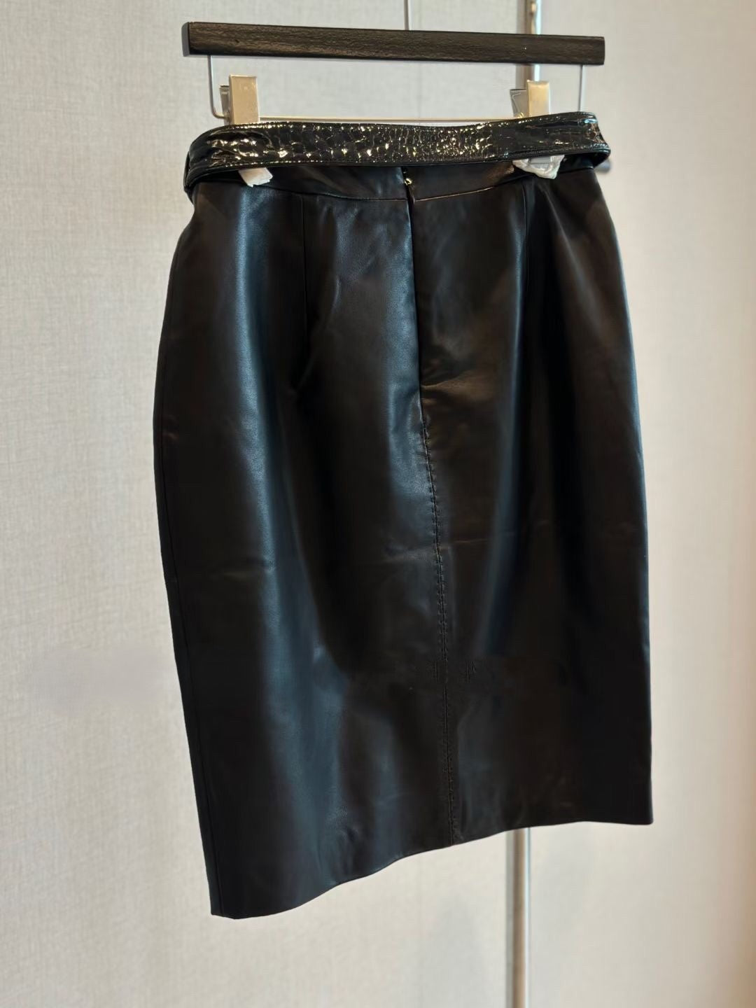Lambskin skirt with slits