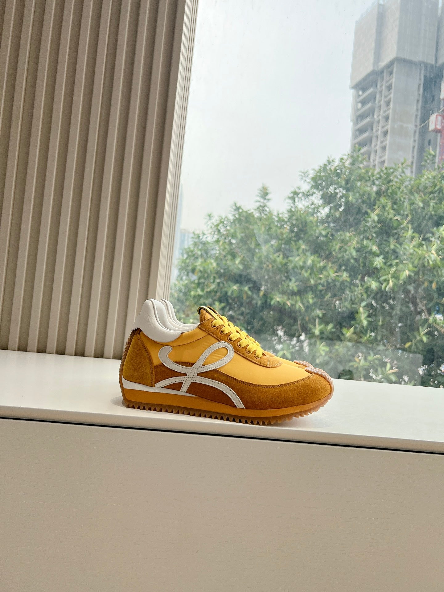 Colorblocked Dexterity Shoes