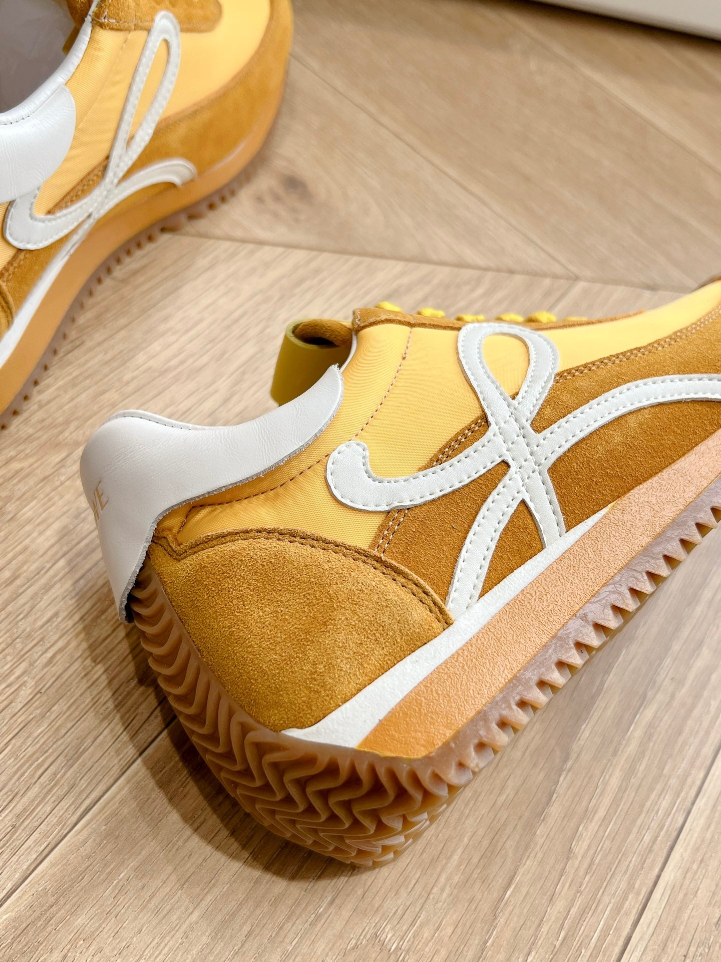 Colorblocked Dexterity Shoes