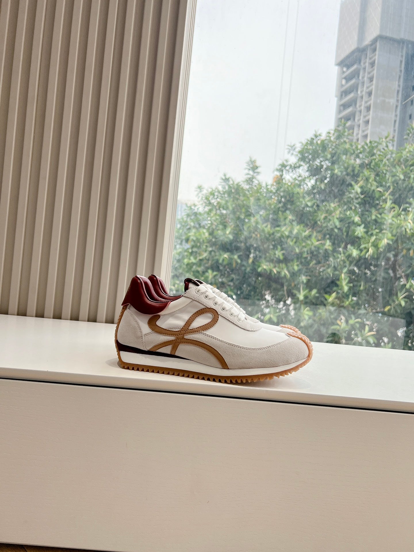 Colorblocked Dexterity Shoes